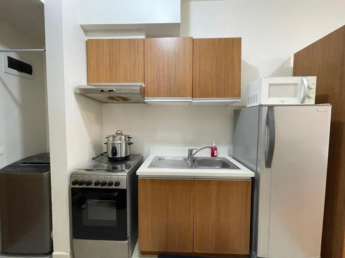 Modern And Cozy Condo In 8Adriatico Near Pgh, Slmec And Us Embassy Μανίλα